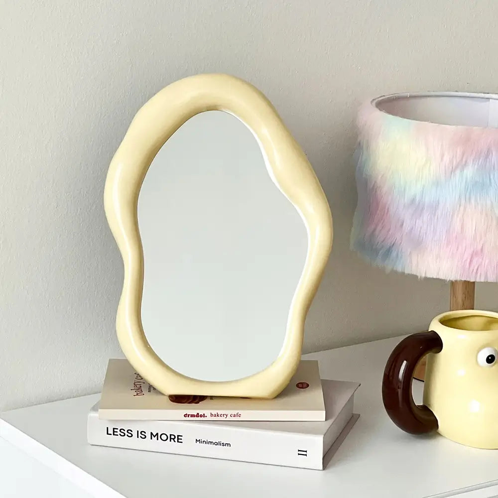 Stand freeform mirror