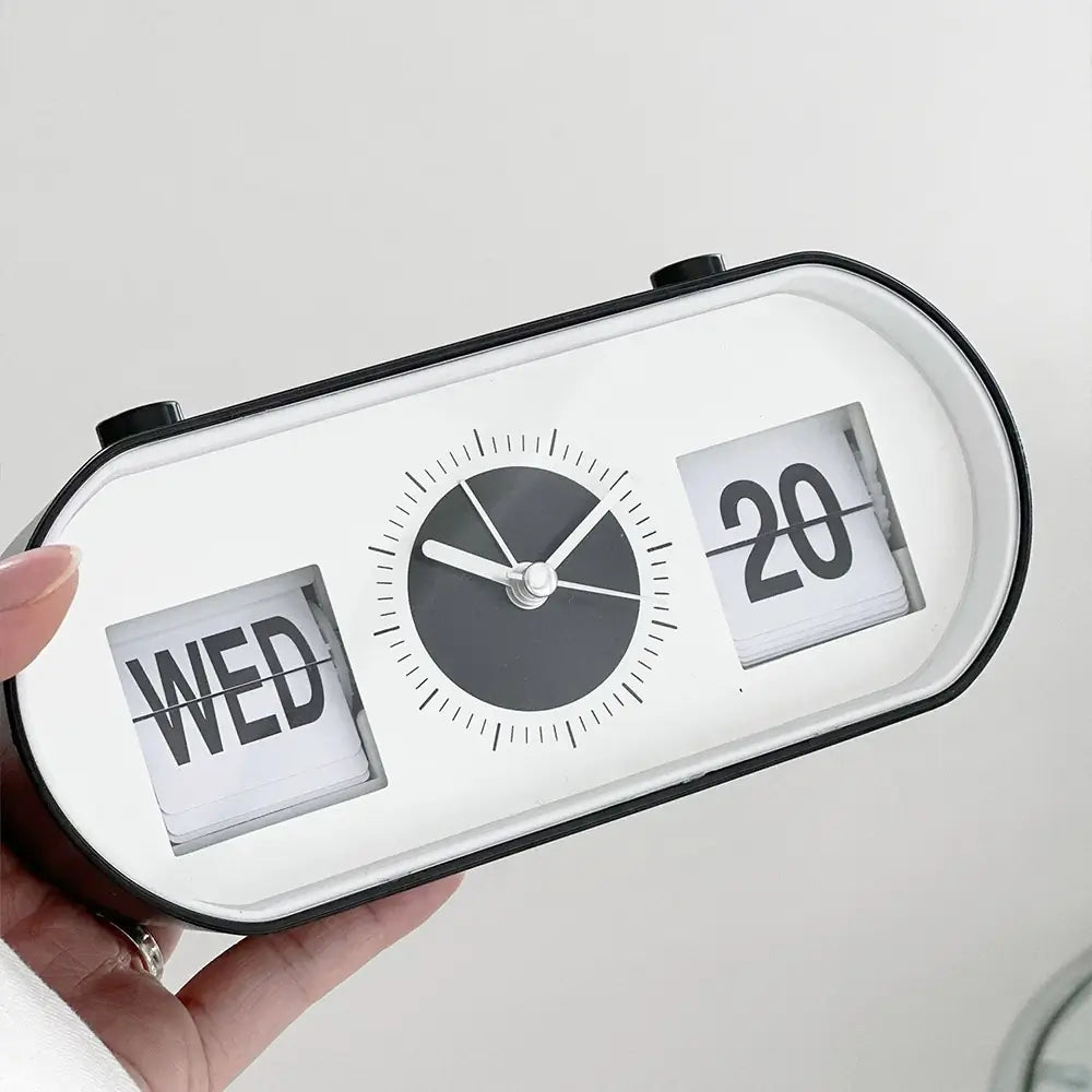 Bauhaus analog clock