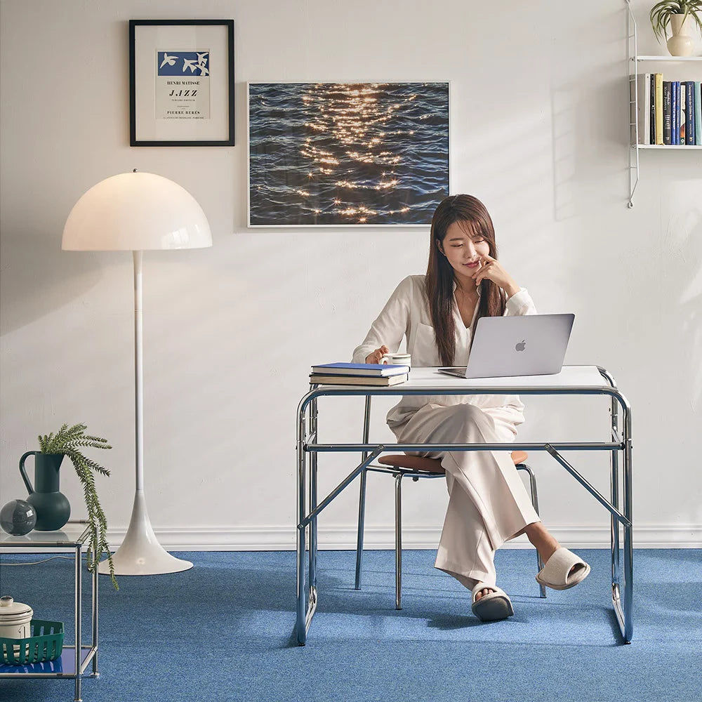 Herbert desk table