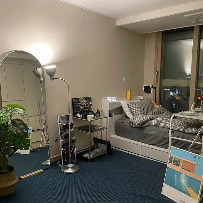 Bedroom & Bathroom