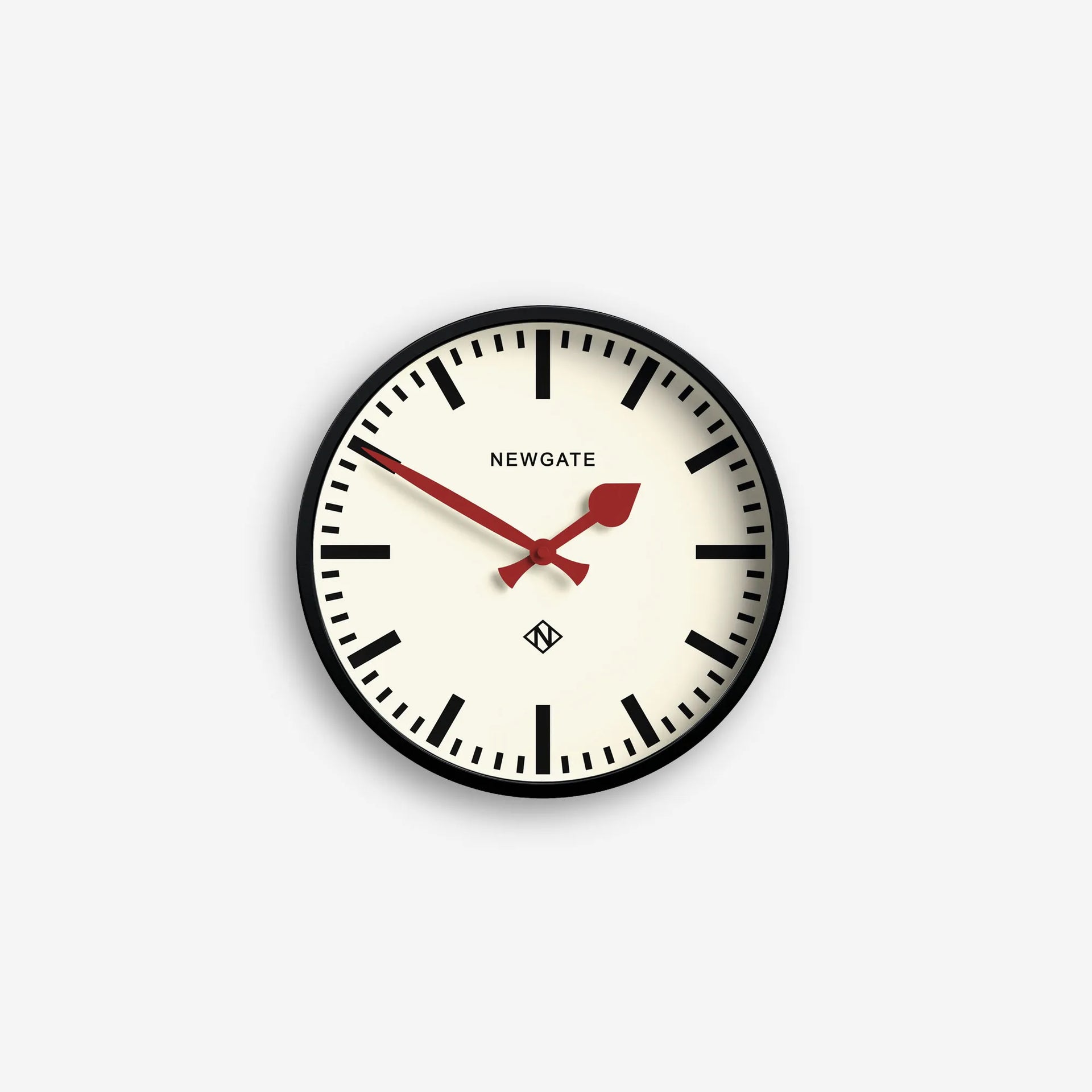 Newgate Luggage Wall Clock in Black – Official Bauhaus Japan