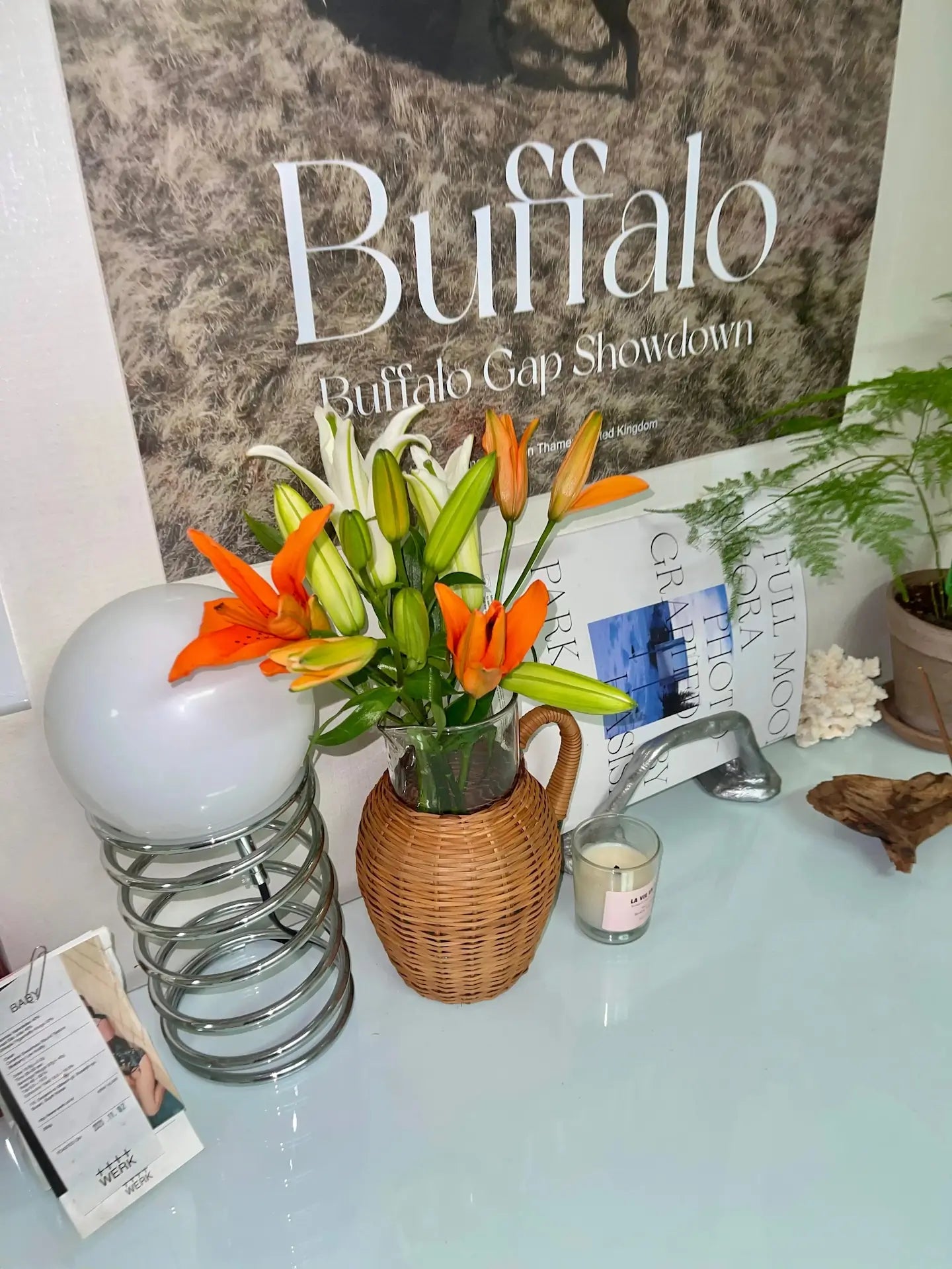 Bauhaus spring round lamp