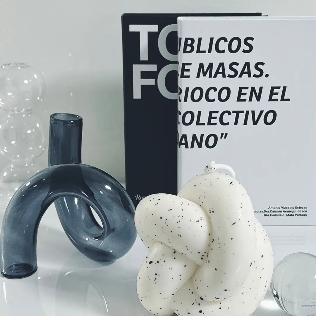 Vase | バウハウスデザインのフラワーベース・花瓶 | オンライン Vase | バウハウスデザインのフラワーベース・花瓶 | オンライン