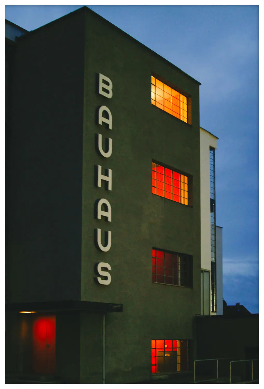 バウハウス 建築ポスター｜Bauhaus Building モダニズム写真