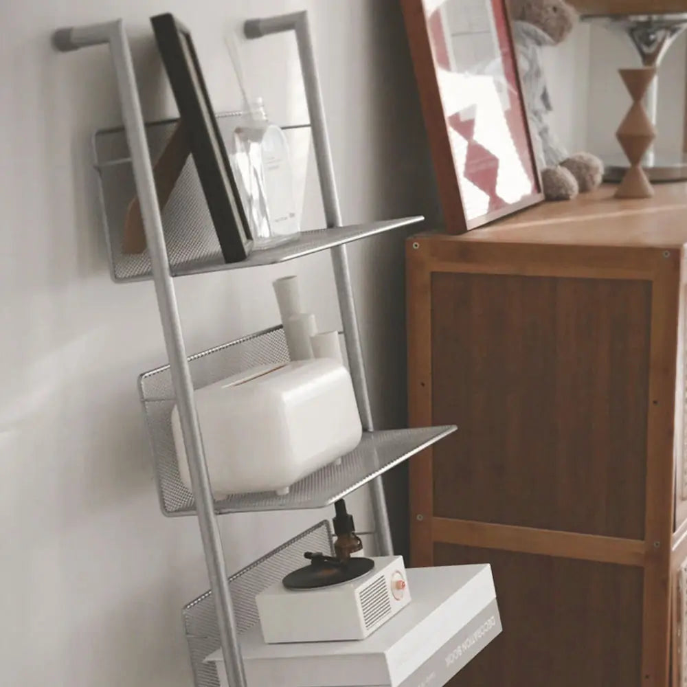 Magazine rack 3 steps