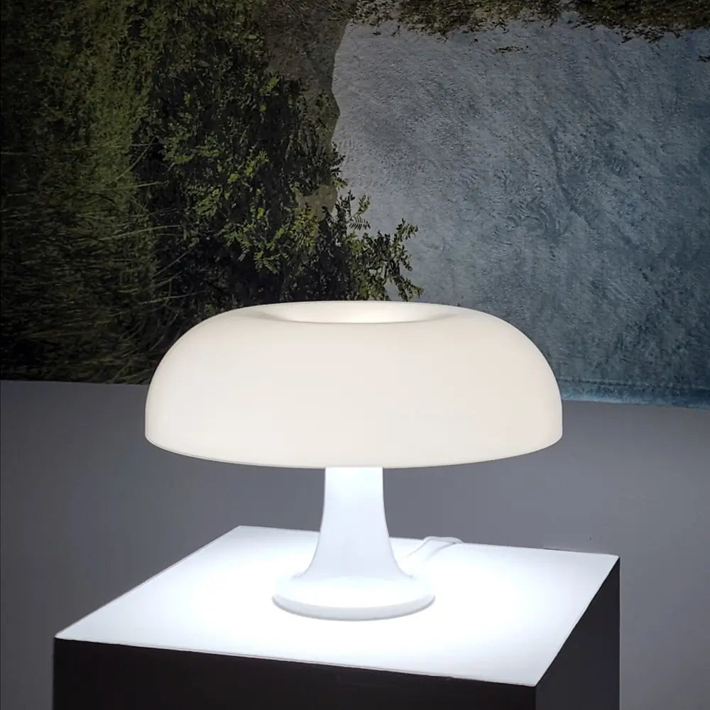 Nocera table lamp